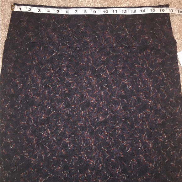 NWT lularoe Cassie - Picture 3 of 5